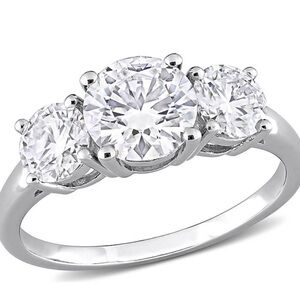 NWOT-3 Stone 2.51 Ct Vvs1 Round SS Moissanite Trilogy Ring